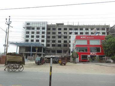 アーグラーの12年前より少しきれいになった街の様子