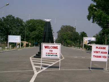 パキスタンとのアターリー国境ののんびりした風景。