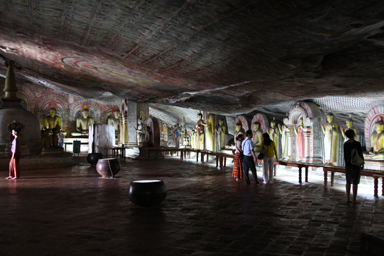 静かな空間に宿る微細な気配