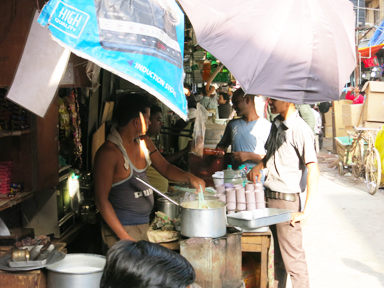 デリーの屋台のチャイ屋さん