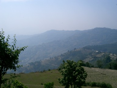 パナウティ村へ向かうトレッキング道