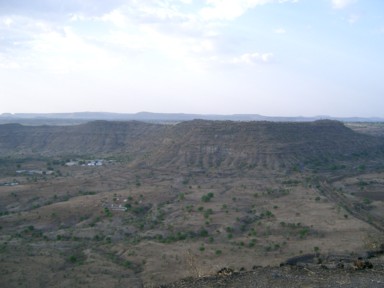 ダウラターバードから見下ろした大自然の山と大地の景色