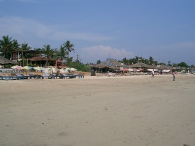 バガ・ビーチの素朴なインドらしさが漂うビーチの風景