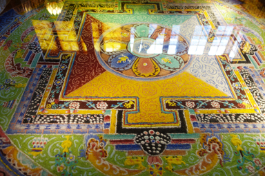 へミス・ゴンパの繊細な砂のマンダラ