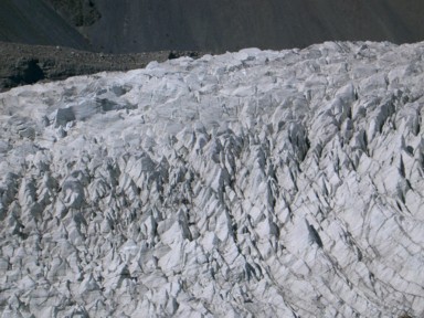 ヒンヤリした風が吹き抜ける谷の空気