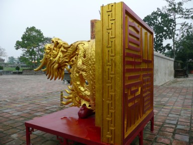 フエの王の権力を示す巨大なハンコ