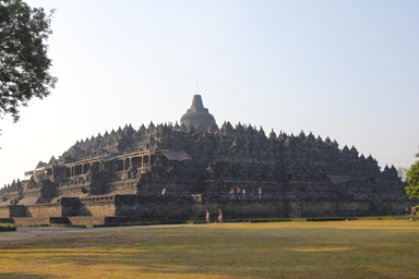 ボロブドゥールの巨大な全貌