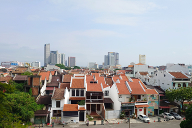 スパイスの香り漂うインド人街の様子