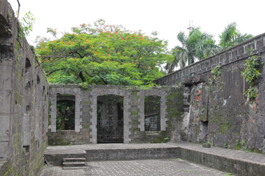 サンチャゴ要塞の屋根が失われた部屋の跡