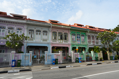 クーン・セン・ロードのプラナカンの装飾されたカラフルな家々
