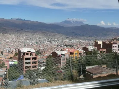 エル・アルトから見下ろすラパスの絶景
