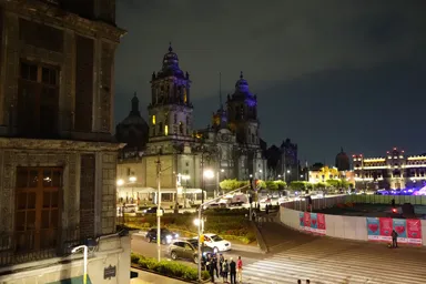 メキシコシティの深夜に響く教会の鐘の音