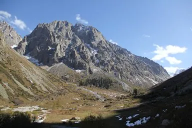 アラアルチャの山の影が大きくなってきた景色