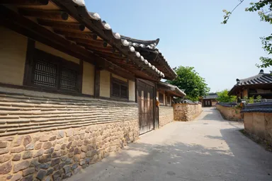 アンドン河回村の武家屋敷っぽさもある家々