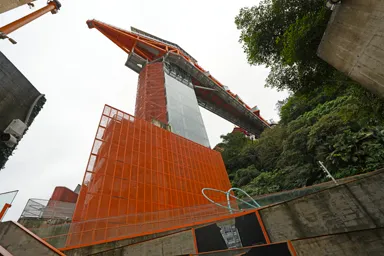 台湾の基隆タワーの観光のクレーン