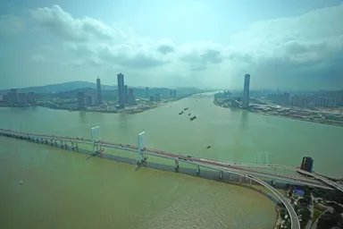 マカオ・タワーから見える中国本土