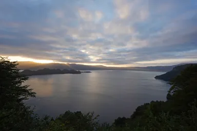 青森の瞰湖台からの十和田湖