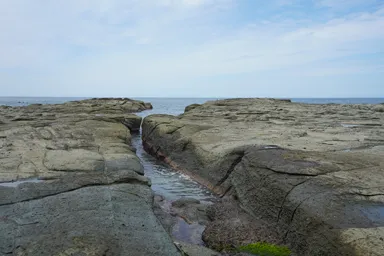 青森の千畳敷海岸の岩場