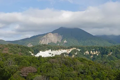 青森の日本キャニオンの断崖