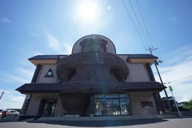 青森の木造駅の遮光器土偶