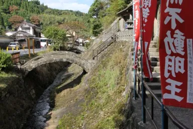 島根の石見銀山の羅漢寺の入り口