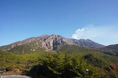 鹿児島の湯之平展望所からの桜島の雄大な姿