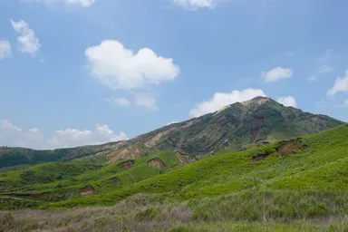 熊本の阿蘇の迫力の山々