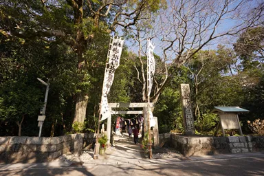 三重の花の窟神社の鳥居