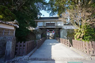 宮崎の飫肥城の石垣と門