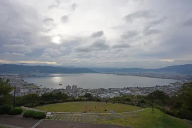 長野の立石公園からの諏訪湖の眺め