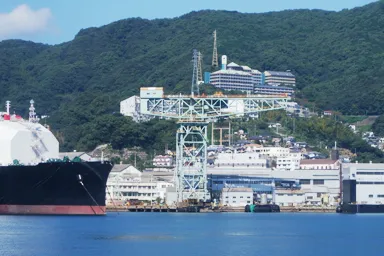 長崎造船所の巨大なクレーン