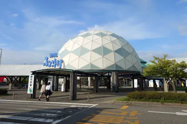 新潟ふるさと村のドームになった外観