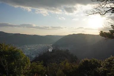 岡山の備中松山城の山城から眺める夕日
