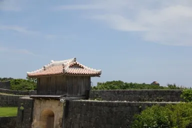 首里城の岩の城壁