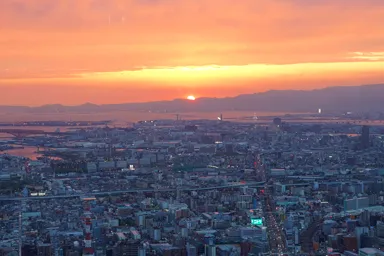 あべのハルカスからの山に沈む夕日