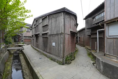宿根木の三角家の三角の外観