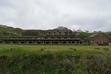 佐渡島の北沢浮遊選鉱場跡の全景