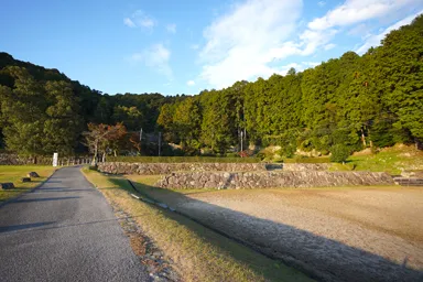 滋賀の安土城跡の石段と石垣