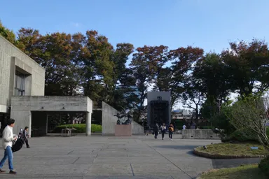 上野の国立西洋美術館入口