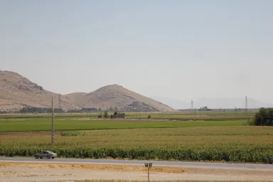 ペルセポリスのまわりは田園風景