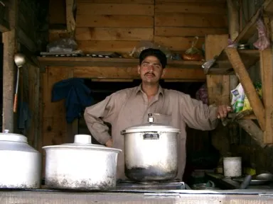 ギルギットのチャイ屋のおじさん