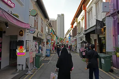 アラブ・ストリートのお土産や店が並ぶハジ・レーン